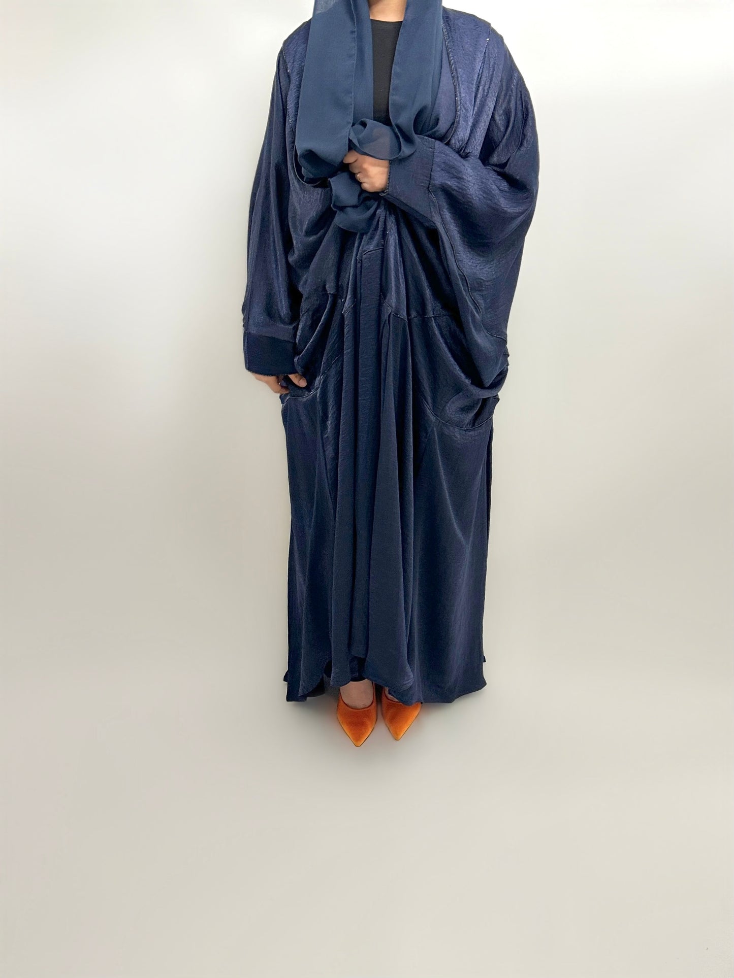 Abaya Doha bleu nuit avec voile